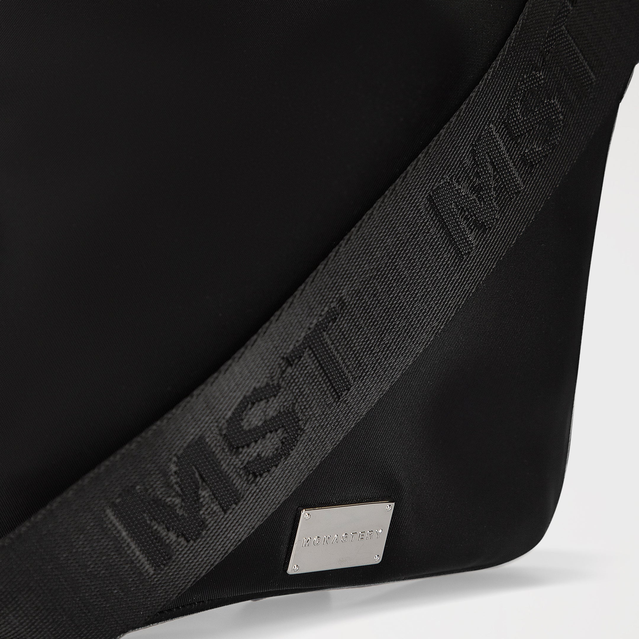 CEDRIC FANNY PACK MEN BLACK