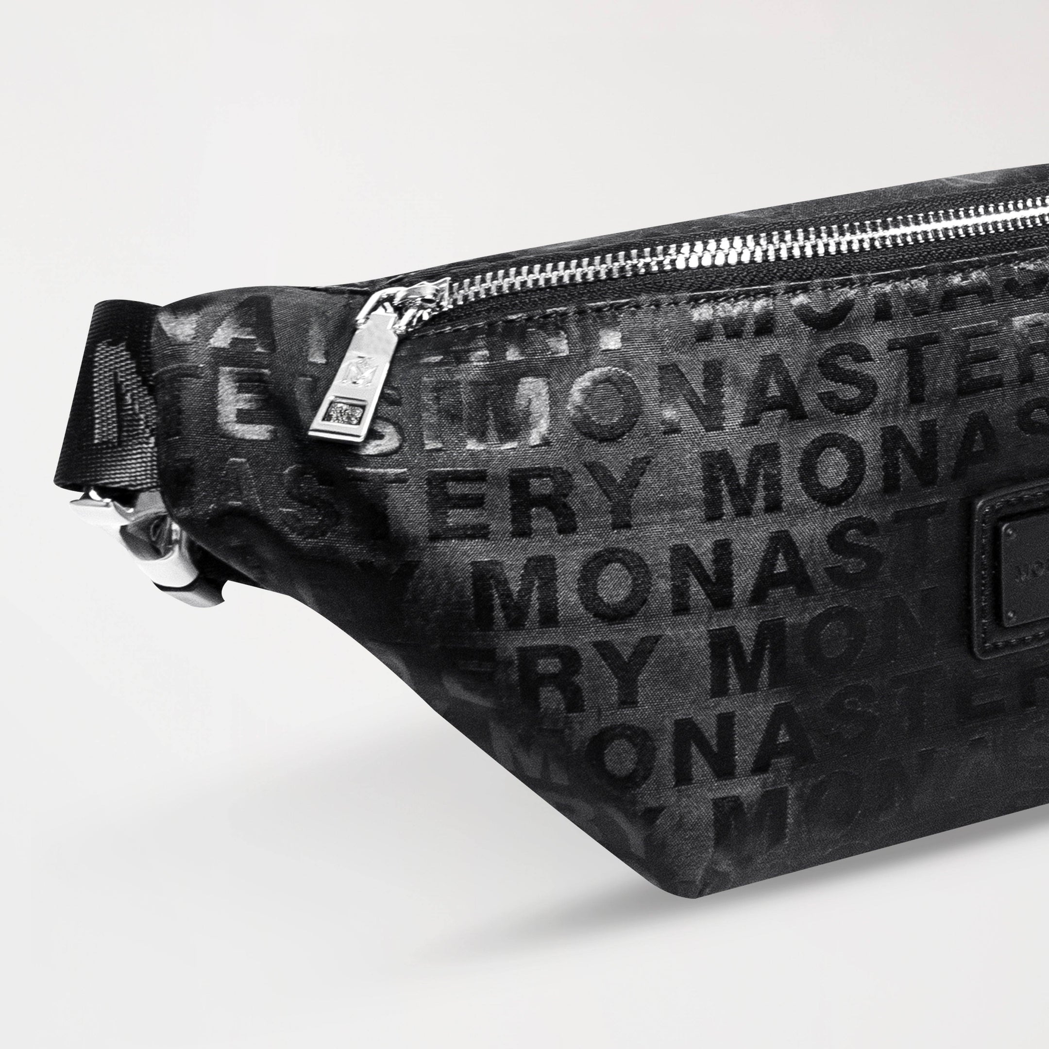 RIÑONERA FRIXO NEGRO 2 - MONASTERY